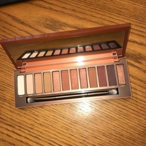 Naked Heat pallet